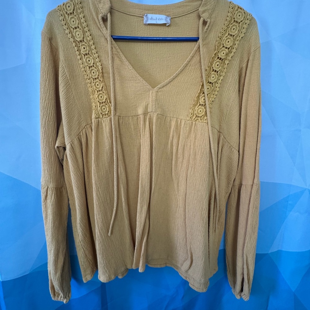 Women's Mustard Top